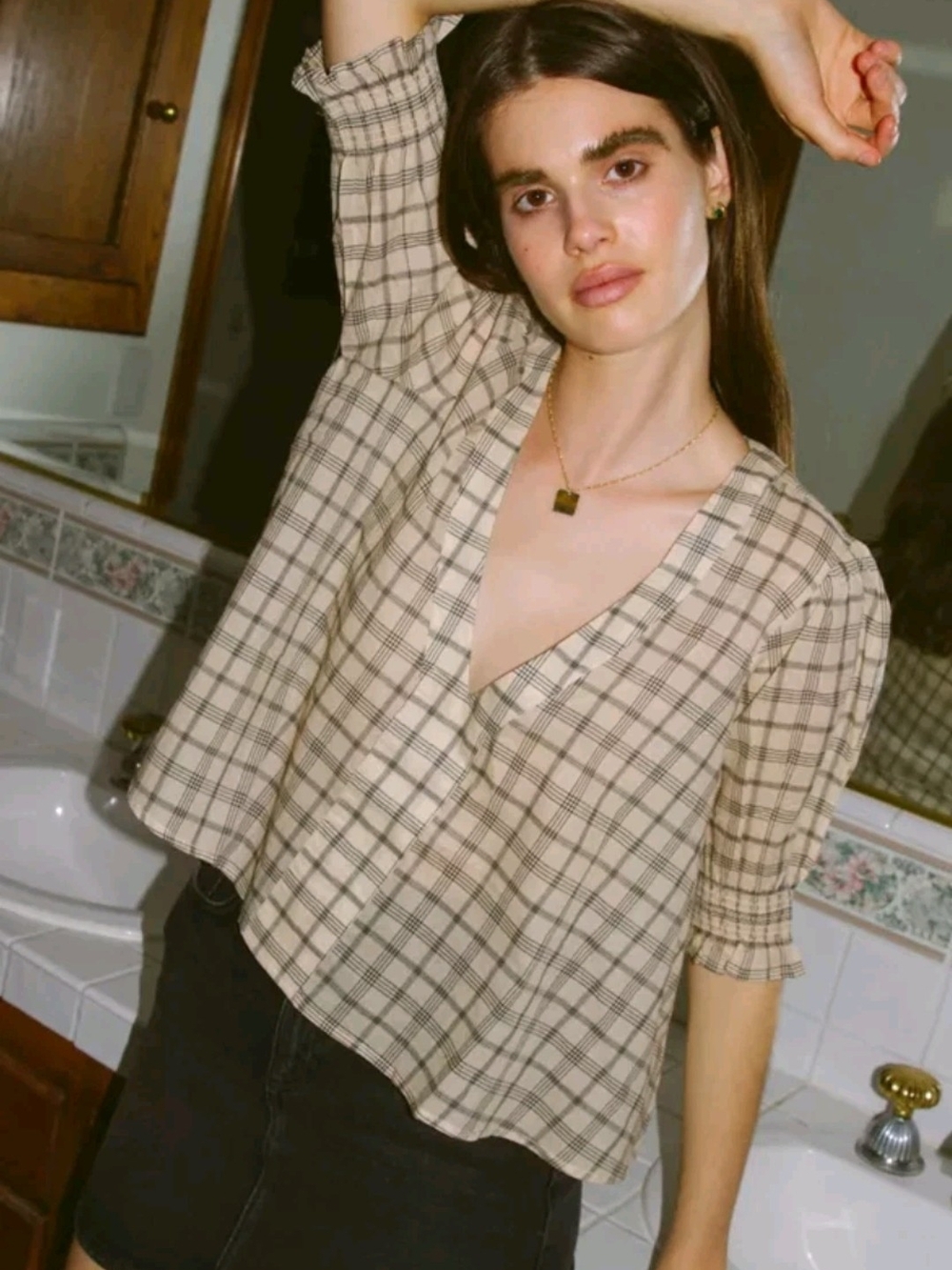 URBAN OUTFITTERS Beige Plaid V-Neck Women’s Blouse